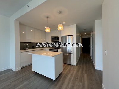 West End 1 Bed 1 Bath + Den Boston - $6,761