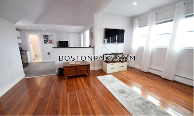 Chelsea Renovated 1.5 bed 1 Bath available NOW on Carroll St in Chelsea! - $2,250