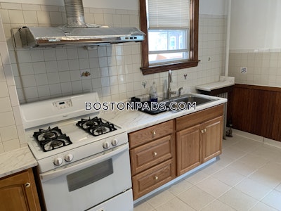 Allston 3 Beds 1.5 Baths Boston - $3,000 50% Fee