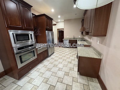 Brookline 4 Beds 2 Baths  Cleveland Circle - $5,600 No Fee