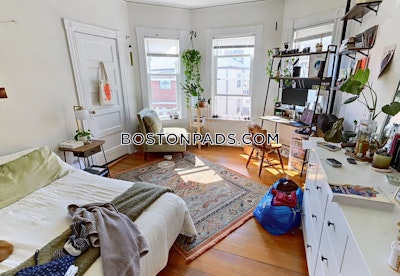 Allston Apartment for rent 5 Bedrooms 2 Baths Boston - $5,600